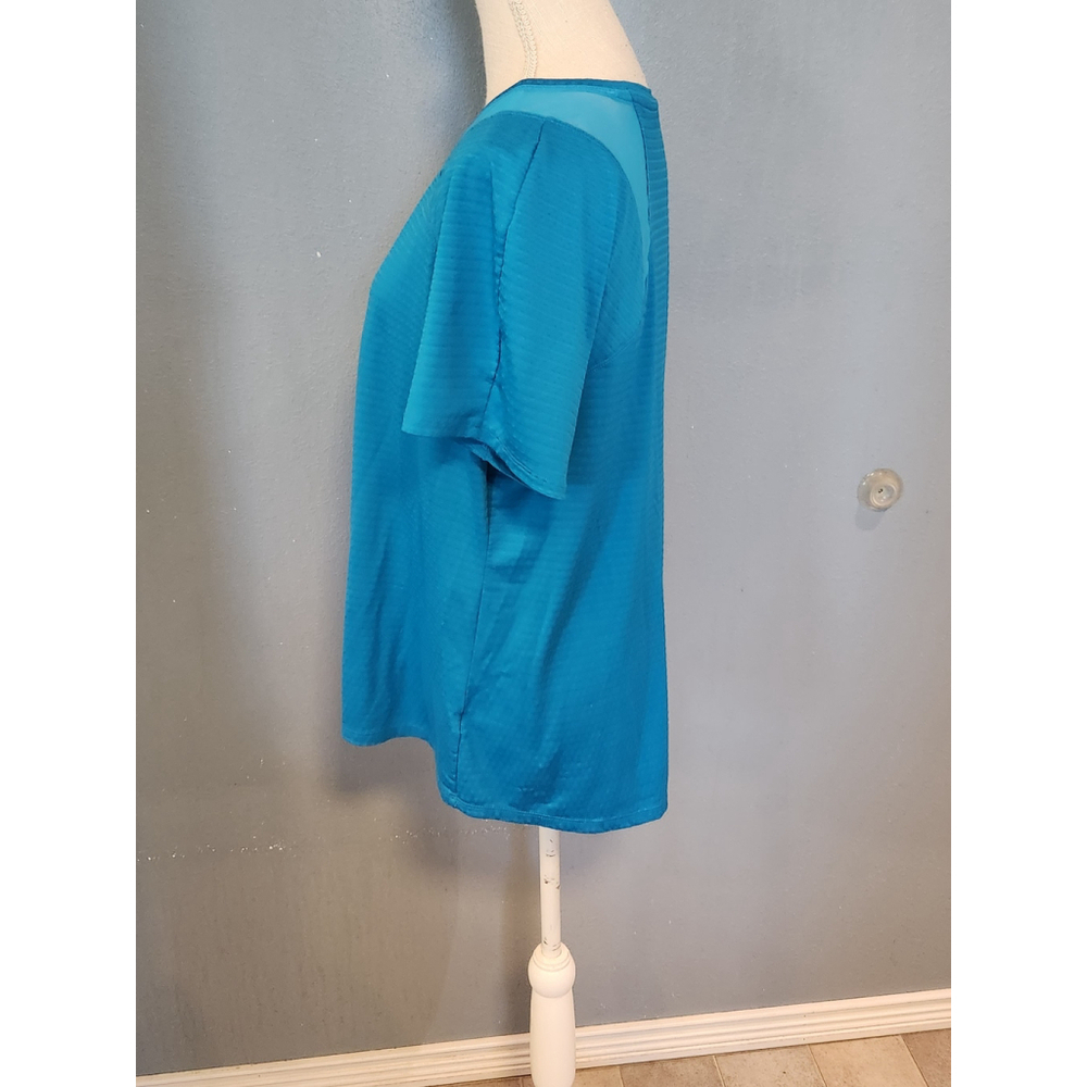 Avia textured mesh details high-low hem scoopneck lightweight tunic top - Picture 3 of 8